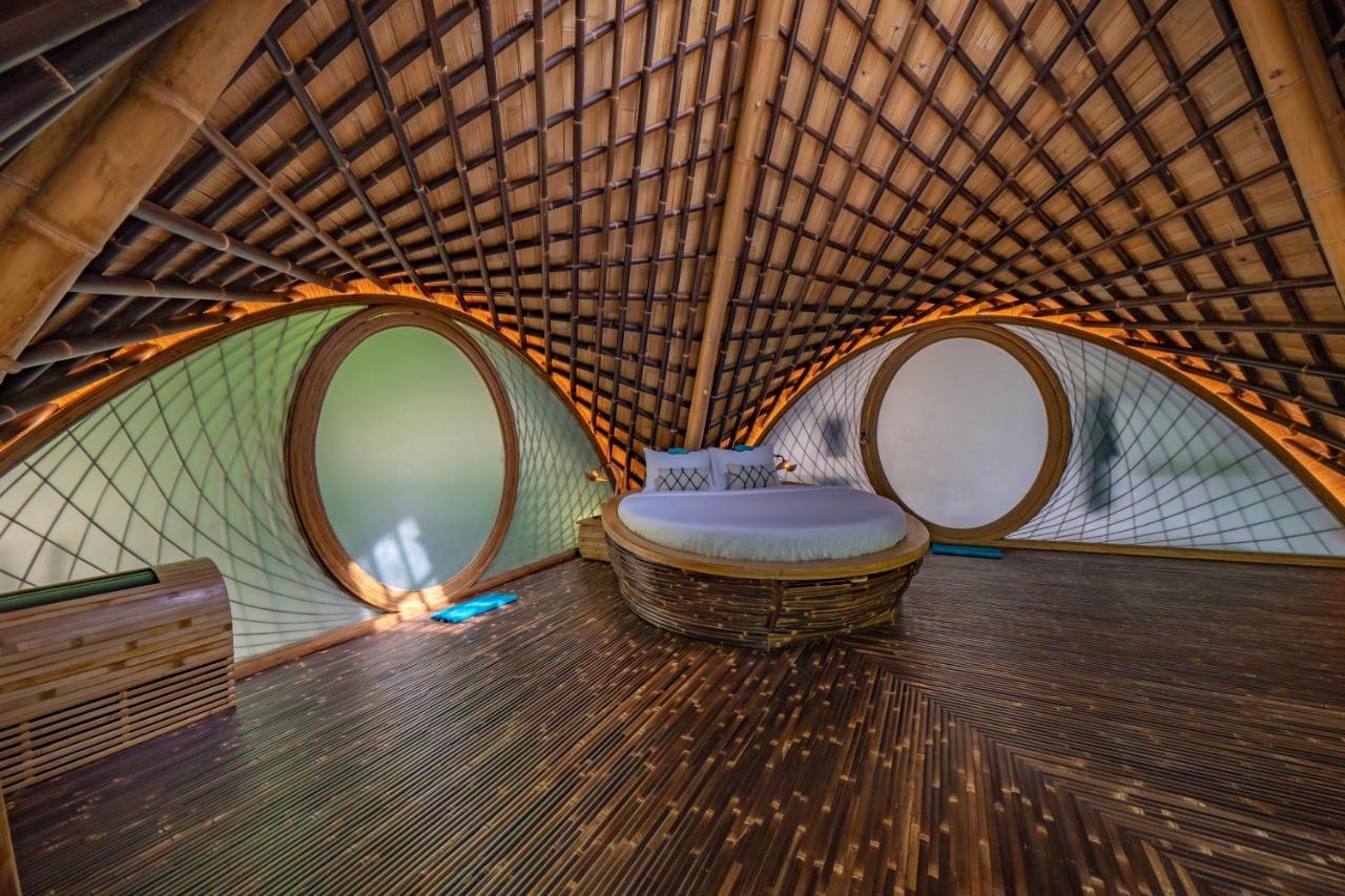 Hotel Suenyo Eco Retreat à Selemadeg Extérieur photo