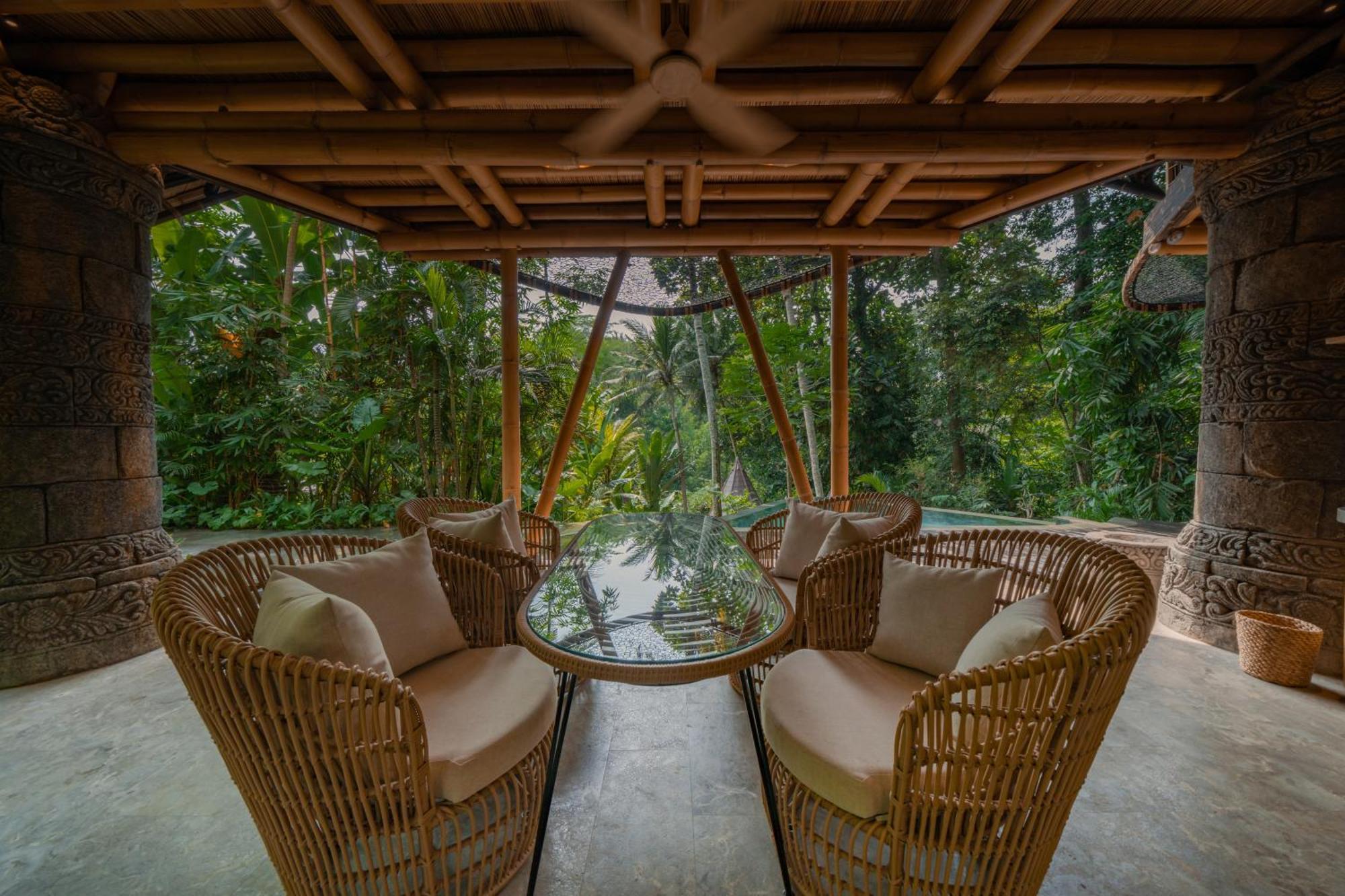 Hotel Suenyo Eco Retreat à Selemadeg Extérieur photo